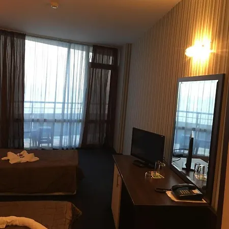 아파트 Andorra Beach *